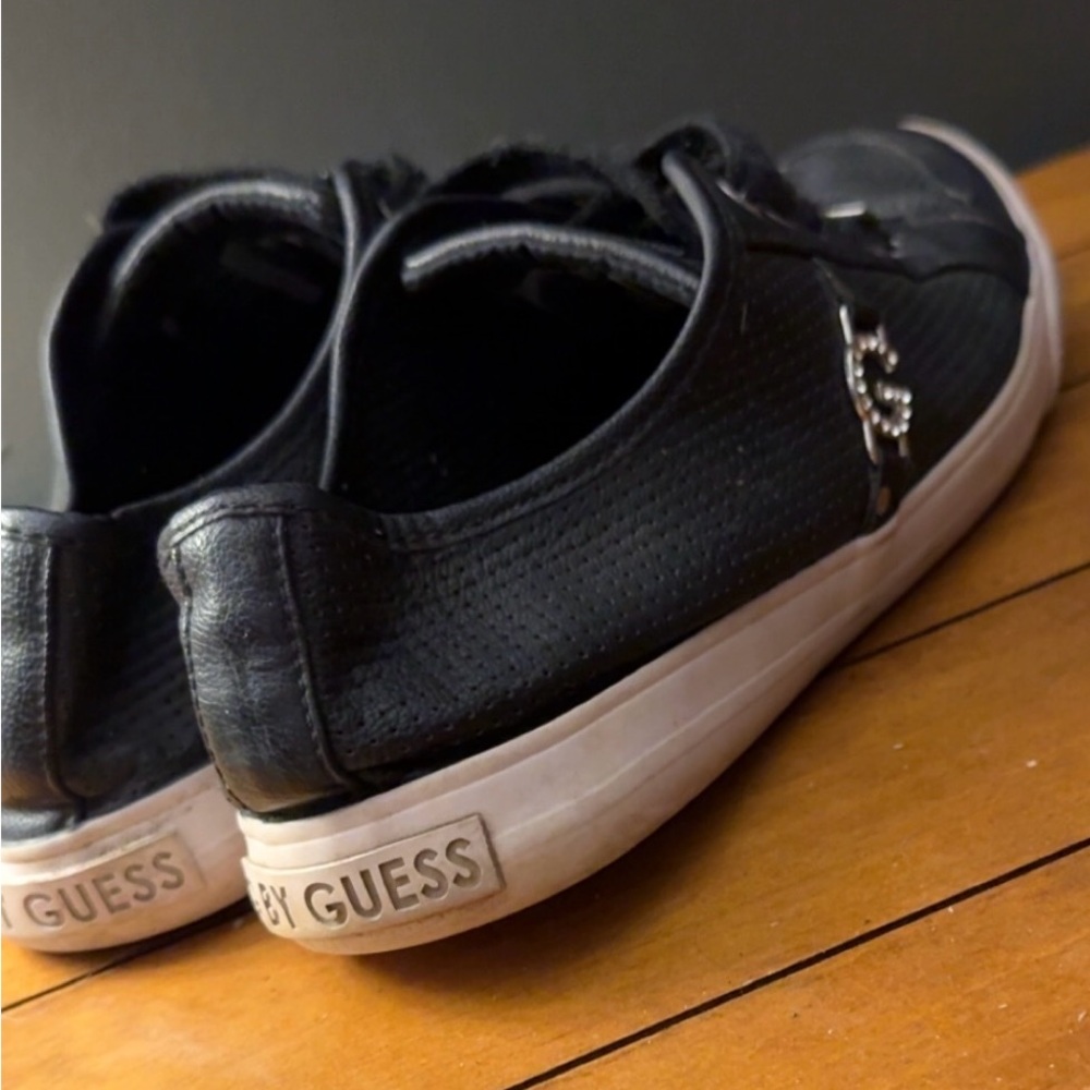 Guess Sneakers